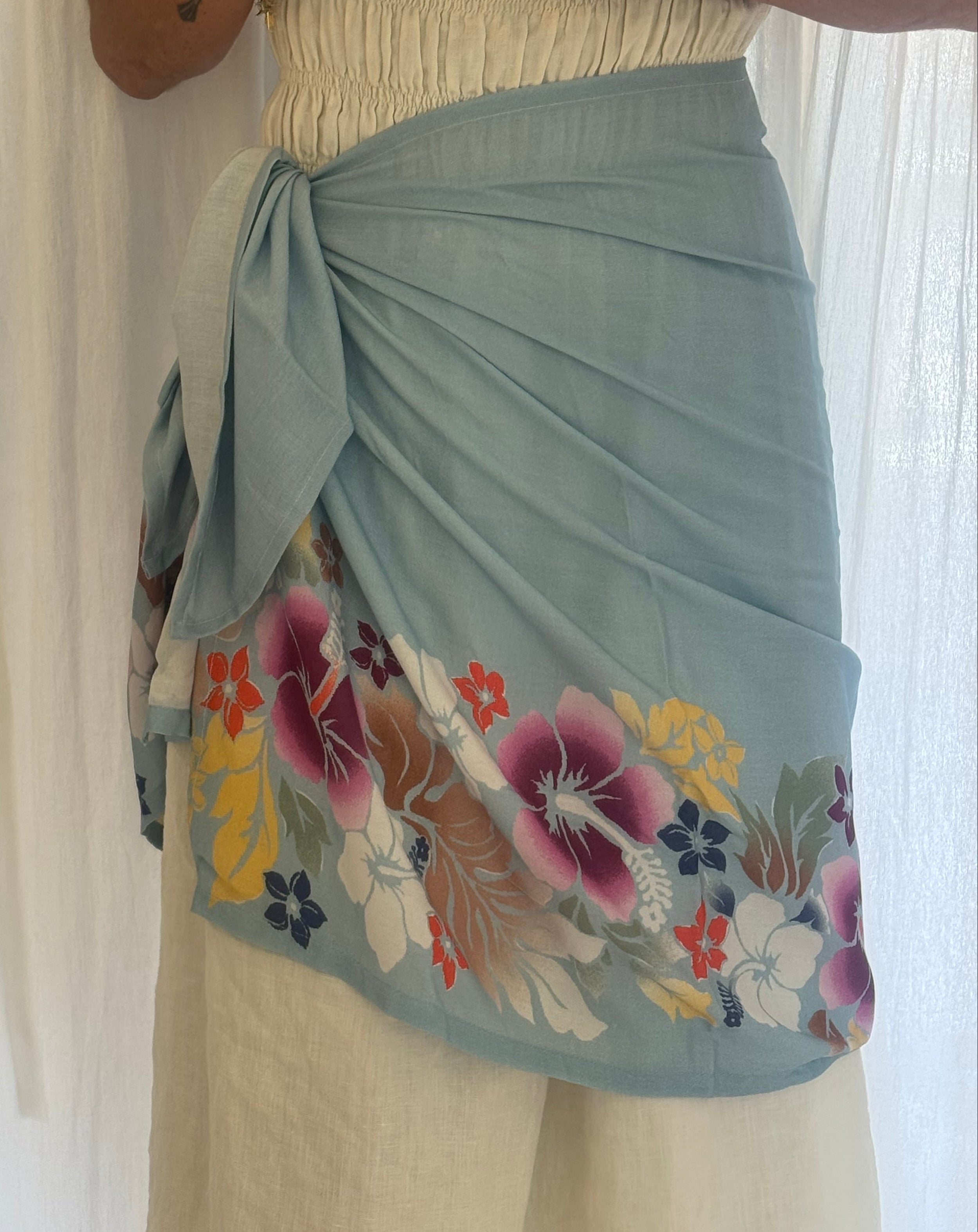 re[WORKED] HAWAIIAN FLORAL SARONG