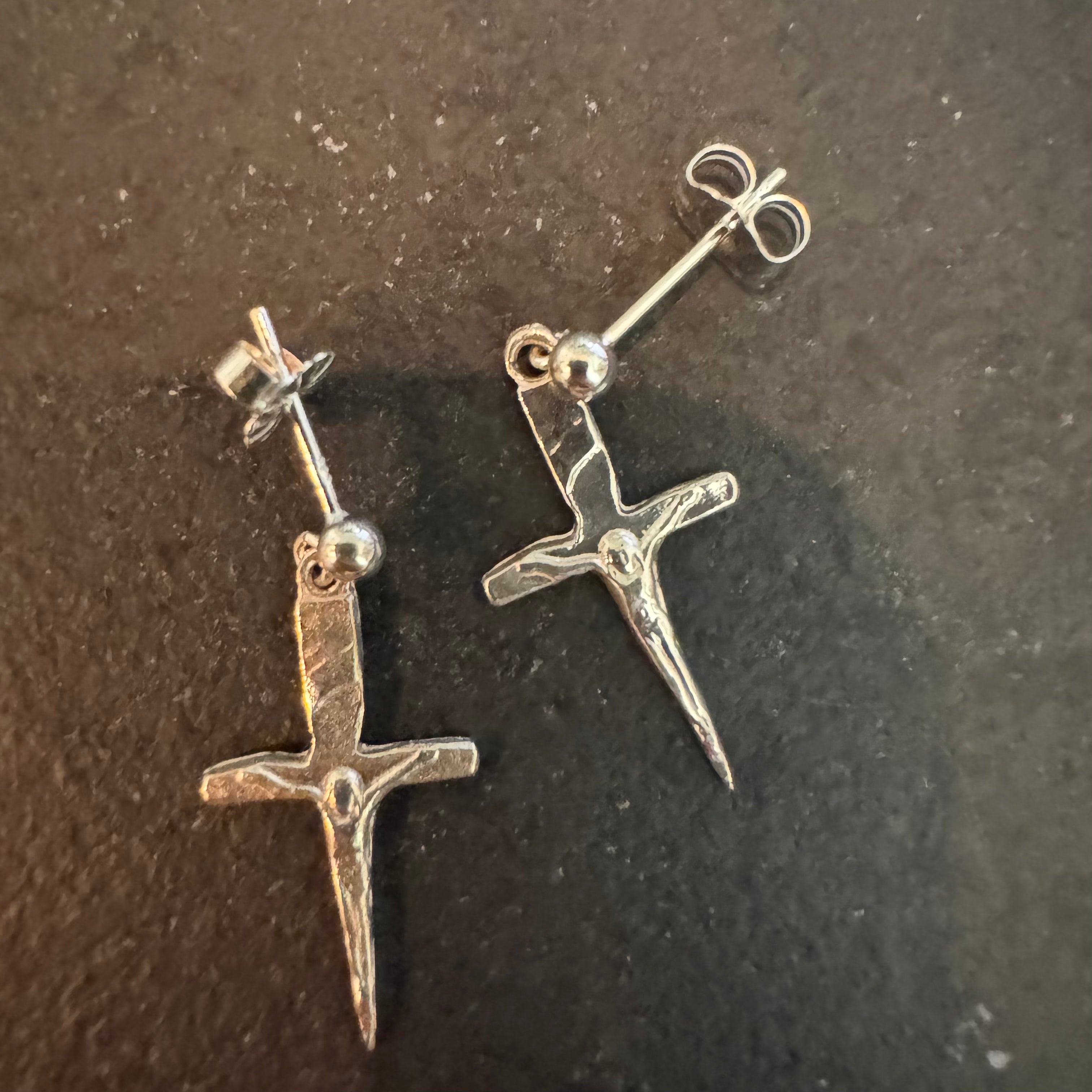 BRITT BOLTON / CRUCIFIX DAGGER STUDS STERLING