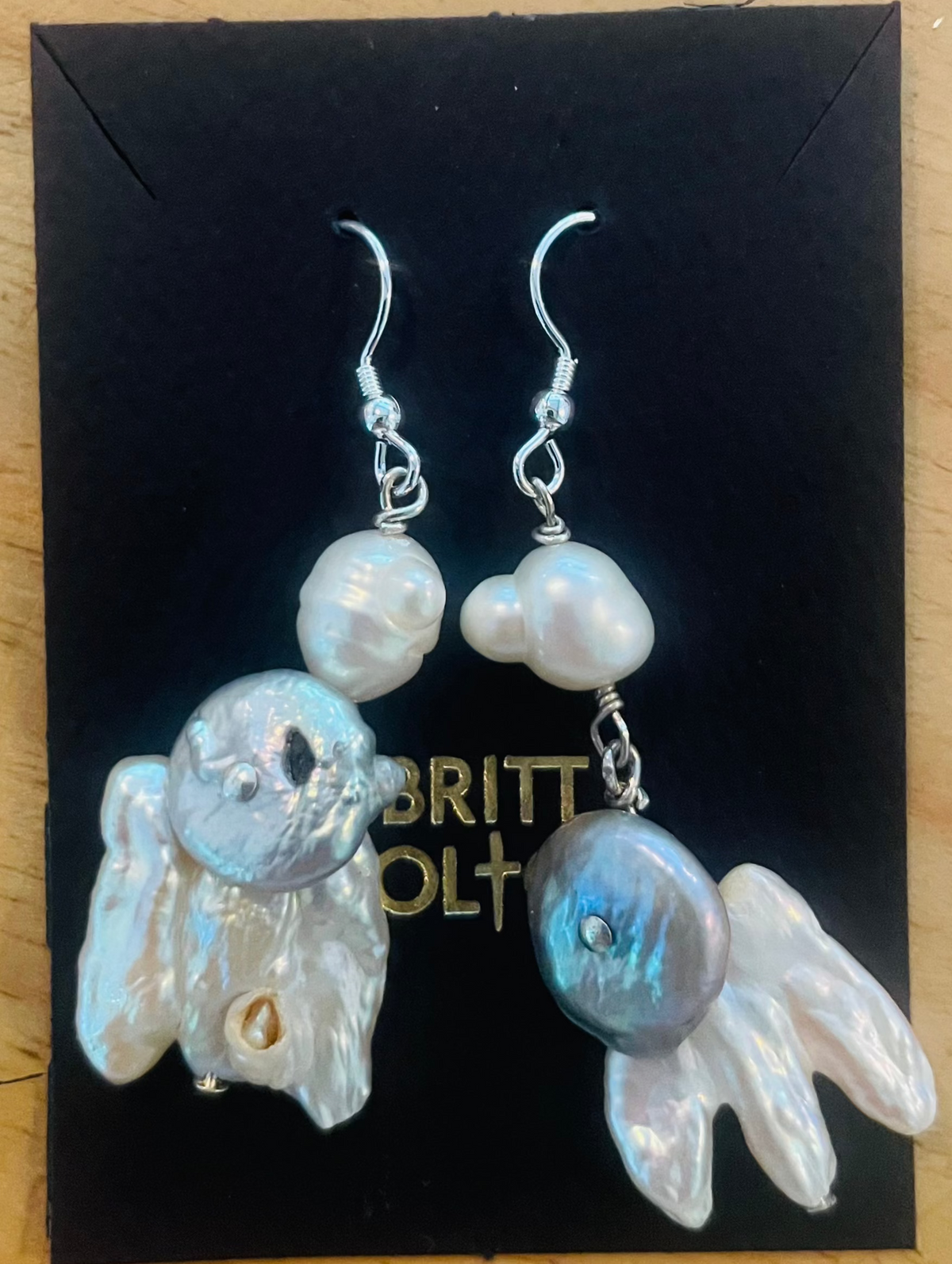 BRITT BOLTON / SILVER EARWIRES WITH BAROQUE PEARLS