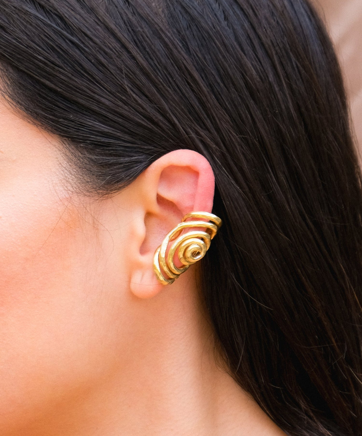 LUINY SPIRAL LOOP EARCUFF